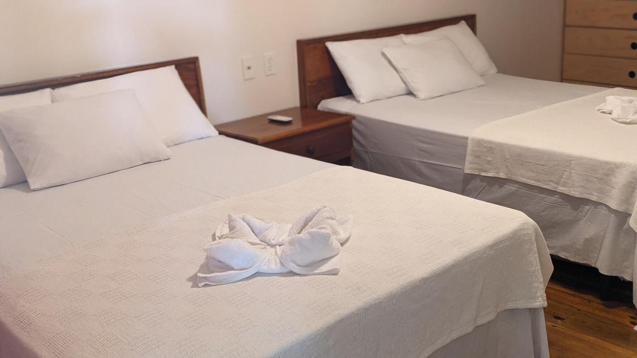 Coral View Beach Resort Utila Bagian luar foto