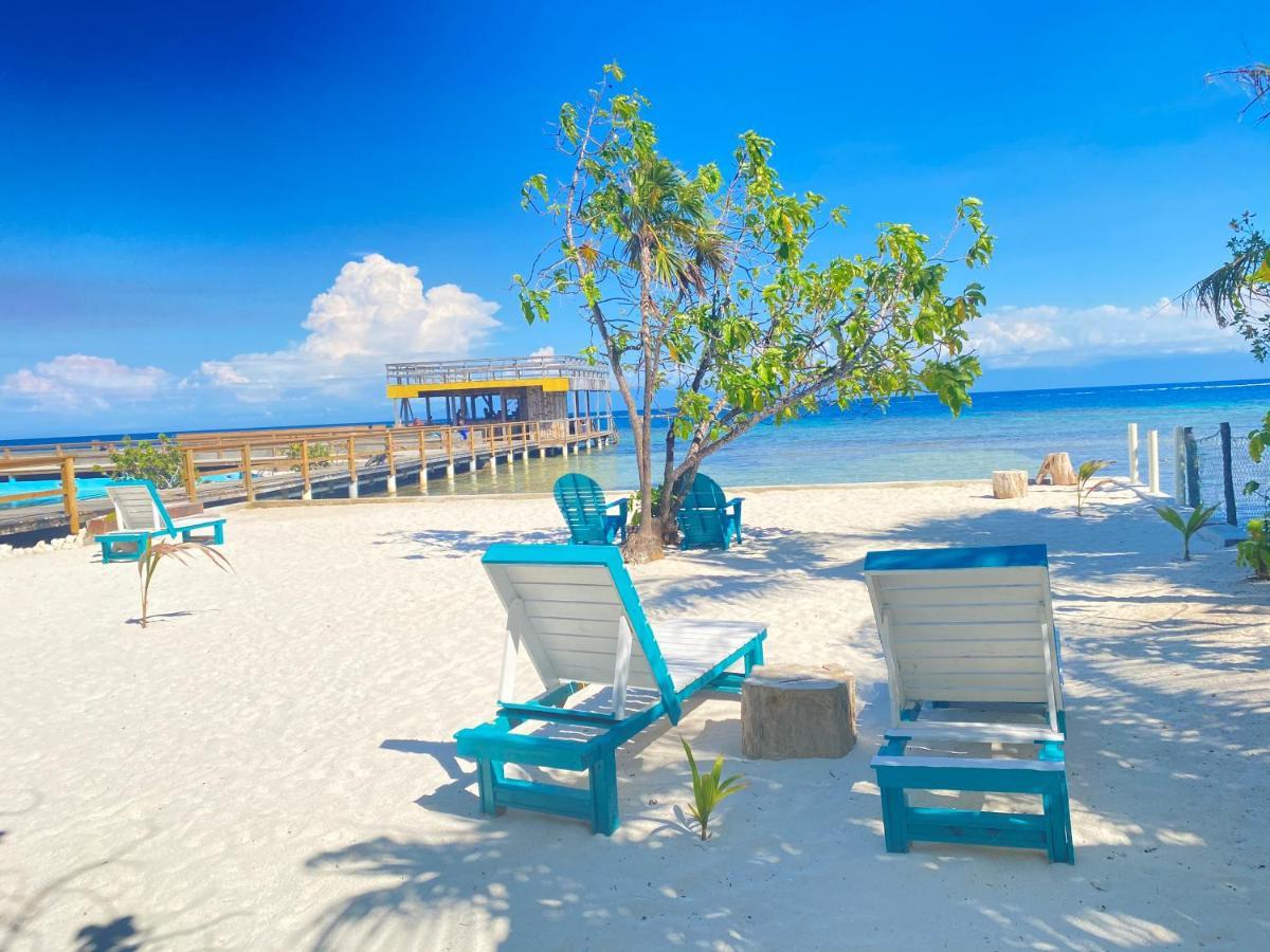 Coral View Beach Resort Utila Bagian luar foto