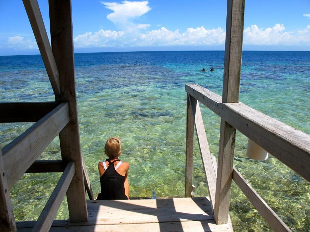 Coral View Beach Resort Utila Bagian luar foto