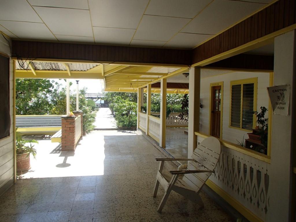 Coral View Beach Resort Utila Bagian luar foto